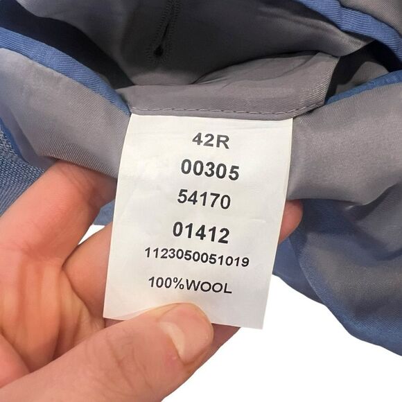 Jos. A. Bank grey 100% wool blazer. Size 42R - Picture 5 of 11